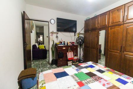 Casa à venda com 150m², 5 quartos e 2 vagas Casa à venda com 150m², 5 quartos e 2 vagasQuarto 1