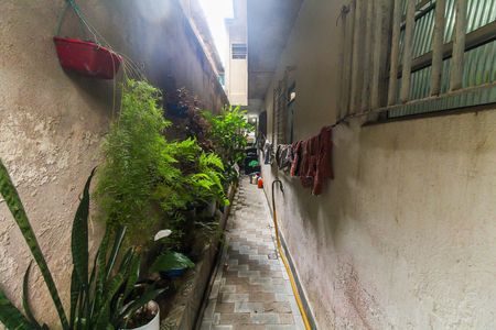 Quintal de casa à venda com 5 quartos, 150m² em Jardim Gianetti, São Paulo