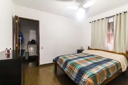 Casa à venda com 150m², 5 quartos e 2 vagas Casa à venda com 150m², 5 quartos e 2 vagasQuarto 1 - Casa 2