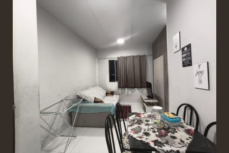 Apartamento à venda com 48m², 2 quartos e 1 vagaSala