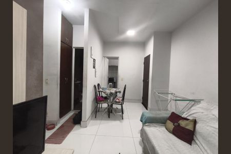 Sala de apartamento à venda com 2 quartos, 48m² em Heliópolis, Belo Horizonte