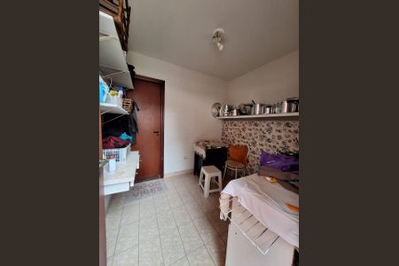 Casa de condomínio à venda com 232m², 3 quartos e 4 vagasFoto 01