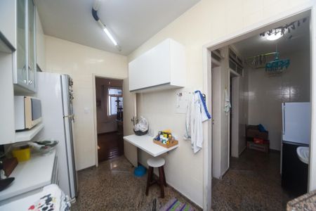 Cozinha de apartamento à venda com 3 quartos, 110m² em Cidade Nova, Belo Horizonte