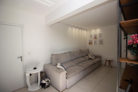 Sala de apartamento à venda com 2 quartos, 68m² em Jardim Riacho das Pedras, Contagem