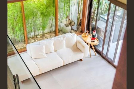 Casa de condomínio à venda com 252m², 4 quartos e 4 vagasFoto 06