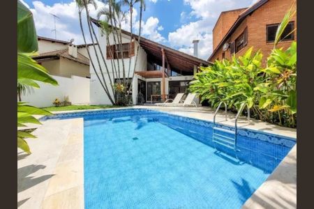 Casa de condomínio à venda com 252m², 4 quartos e 4 vagasFoto 02