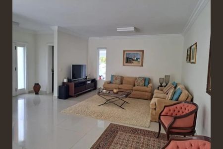 Casa de condomínio à venda com 490m², 4 quartos e 6 vagas Casa de condomínio à venda com 490m², 4 quartos e 6 vagasFoto 07