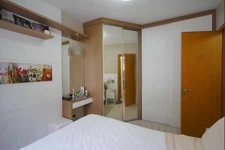 Quarto de apartamento à venda com 1 quarto, 47m² em Santana, Porto Alegre