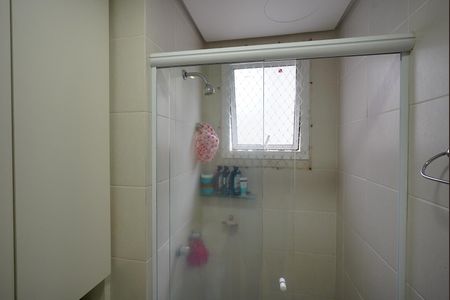 Banheiro de apartamento à venda com 1 quarto, 47m² em Santana, Porto Alegre