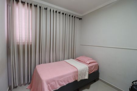 Casa para alugar com 120m², 3 quartos e 3 vagasQuarto 2