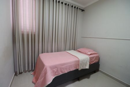 Casa para alugar com 120m², 3 quartos e 3 vagasQuarto 2