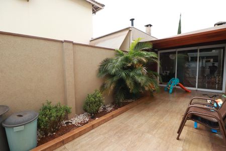 Casa para alugar com 120m², 3 quartos e 3 vagasQuintal 