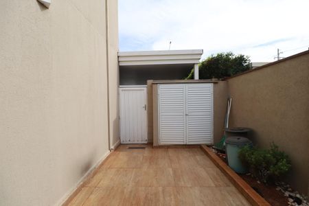 Casa para alugar com 120m², 3 quartos e 3 vagasQuintal 