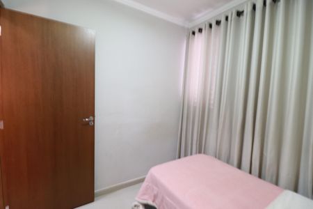 Casa para alugar com 120m², 3 quartos e 3 vagasQuarto 2