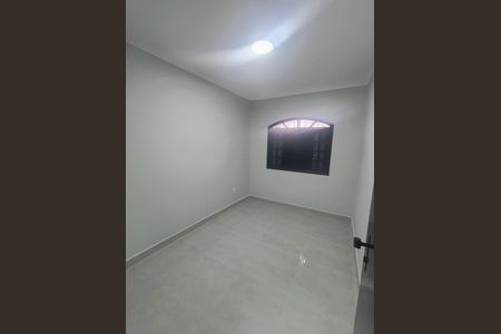 Casa para alugar com 275m², 4 quartos e 4 vagas Casa para alugar com 275m², 4 quartos e 4 vagasQuarto