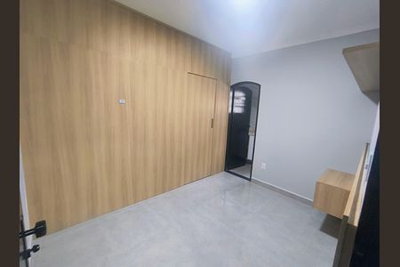 Casa para alugar com 275m², 4 quartos e 4 vagas Casa para alugar com 275m², 4 quartos e 4 vagasQuarto