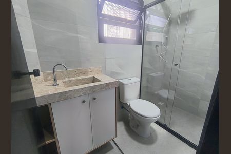 Casa para alugar com 275m², 4 quartos e 4 vagas Casa para alugar com 275m², 4 quartos e 4 vagasBanheiro