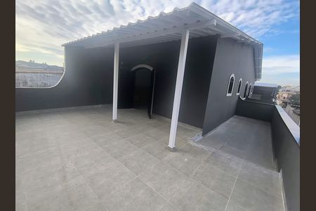 Casa para alugar com 275m², 4 quartos e 4 vagas Casa para alugar com 275m², 4 quartos e 4 vagasÁrea externa