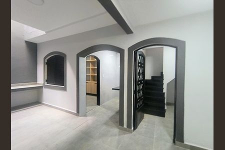 Sala de casa para alugar com 4 quartos, 275m² em Jardim Santo Alberto, Santo André