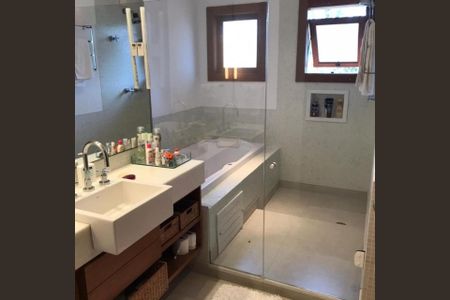 Foto 02 de casa de condomínio à venda com 4 quartos, 700m² em Residencial Dez (Alphaville), Santana de Parnaíba
