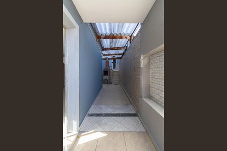 Casa para alugar com 80m², 3 quartos e 1 vaga Casa para alugar com 80m², 3 quartos e 1 vagaCorredor