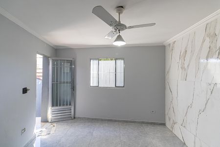 Sala de casa para alugar com 3 quartos, 80m² em Jardim Danfer, São Paulo