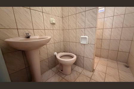 Banheiro de casa à venda com 2 quartos, 430m² em Setor Pedro Ludovico, Goiânia