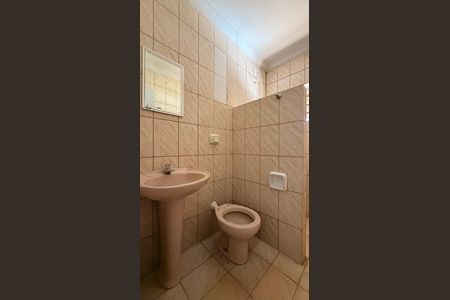 Casa à venda com 430m², 2 quartos e sem vaga Casa à venda com 430m², 2 quartos e sem vagaBanheiro
