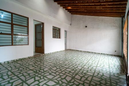Casa para alugar com 50m², 1 quarto e 2 vagas Casa para alugar com 50m², 1 quarto e 2 vagasGaragem
