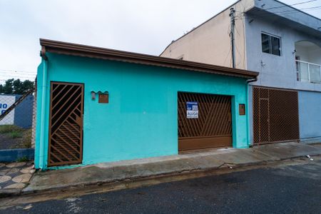 Casa para alugar com 50m², 1 quarto e 2 vagas Casa para alugar com 50m², 1 quarto e 2 vagasFachada