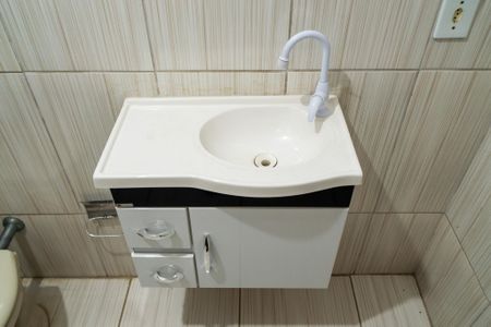 Casa para alugar com 50m², 1 quarto e 2 vagas Casa para alugar com 50m², 1 quarto e 2 vagasBanheiro