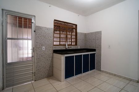Casa para alugar com 50m², 1 quarto e 2 vagas Casa para alugar com 50m², 1 quarto e 2 vagasCozinha
