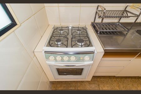 Apartamento para alugar com 74m², 2 quartos e 1 vaga Apartamento para alugar com 74m², 2 quartos e 1 vagaDetalhe - Cozinha