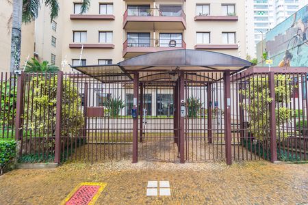 Apartamento para alugar com 74m², 2 quartos e 1 vaga Apartamento para alugar com 74m², 2 quartos e 1 vagaFachada