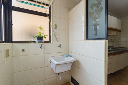 Apartamento para alugar com 74m², 2 quartos e 1 vaga Apartamento para alugar com 74m², 2 quartos e 1 vagaÁrea de Serviço