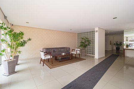 Apartamento para alugar com 74m², 2 quartos e 1 vaga Apartamento para alugar com 74m², 2 quartos e 1 vagaHall social