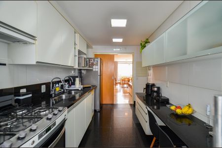 Apartamento à venda com 138m², 3 quartos e 3 vagas Apartamento à venda com 138m², 3 quartos e 3 vagasCozinha