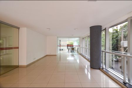 Apartamento à venda com 138m², 3 quartos e 3 vagas Apartamento à venda com 138m², 3 quartos e 3 vagasÁrea comum - Salão de festas