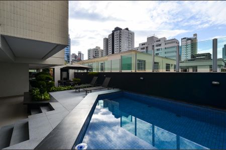 Apartamento à venda com 138m², 3 quartos e 3 vagas Apartamento à venda com 138m², 3 quartos e 3 vagasÁrea comum - Piscina