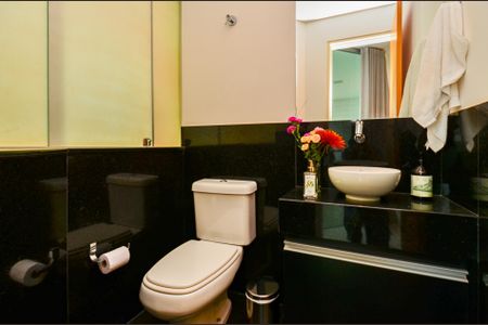 Apartamento à venda com 138m², 3 quartos e 3 vagas Apartamento à venda com 138m², 3 quartos e 3 vagasLavabo