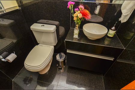 Apartamento à venda com 138m², 3 quartos e 3 vagas Apartamento à venda com 138m², 3 quartos e 3 vagasLavabo