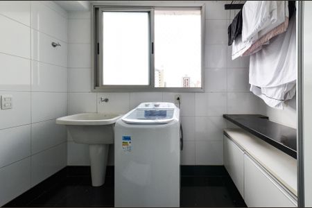 Apartamento à venda com 138m², 3 quartos e 3 vagas Apartamento à venda com 138m², 3 quartos e 3 vagasÁrea de Serviço