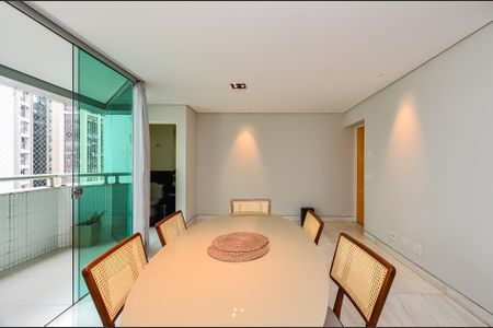 Apartamento à venda com 138m², 3 quartos e 3 vagas Apartamento à venda com 138m², 3 quartos e 3 vagasSala Ambientes