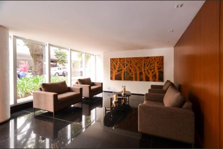 Apartamento à venda com 138m², 3 quartos e 3 vagas Apartamento à venda com 138m², 3 quartos e 3 vagasHall de entrada