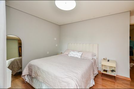 Apartamento à venda com 138m², 3 quartos e 3 vagas Apartamento à venda com 138m², 3 quartos e 3 vagasSuíte