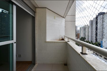 Apartamento à venda com 138m², 3 quartos e 3 vagas Apartamento à venda com 138m², 3 quartos e 3 vagasVaranda Suíte