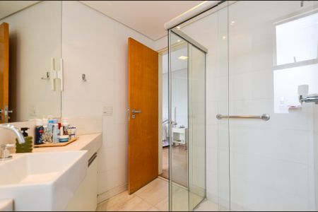 Apartamento à venda com 138m², 3 quartos e 3 vagas Apartamento à venda com 138m², 3 quartos e 3 vagasBanheiro Suíte