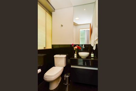 Apartamento à venda com 138m², 3 quartos e 3 vagas Apartamento à venda com 138m², 3 quartos e 3 vagasLavabo