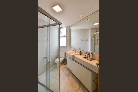 Apartamento à venda com 138m², 3 quartos e 3 vagas Apartamento à venda com 138m², 3 quartos e 3 vagasBanheiro Suíte