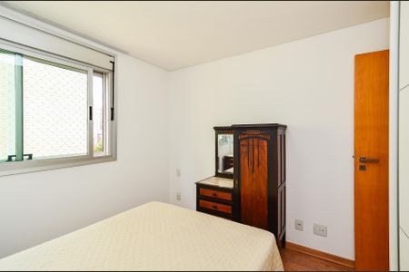 Apartamento à venda com 138m², 3 quartos e 3 vagas Apartamento à venda com 138m², 3 quartos e 3 vagasQuarto 1